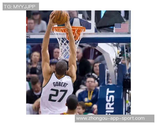 戈贝尔两年首次尝试三分球未中贡献13分12篮板展现进步决心